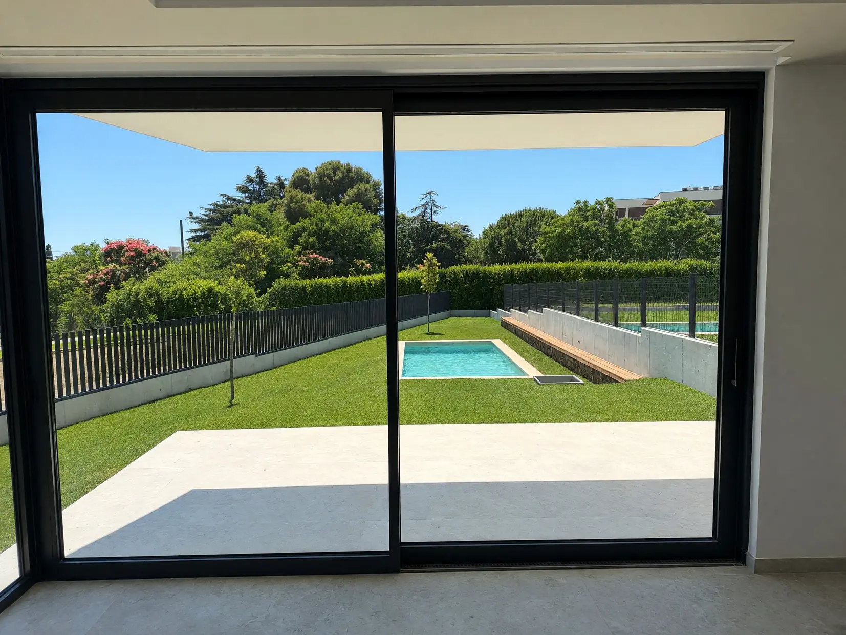Casa S'Agaró: salón y cocina